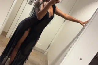 Sweet, petite, and unforgettable 💫 - Image 1